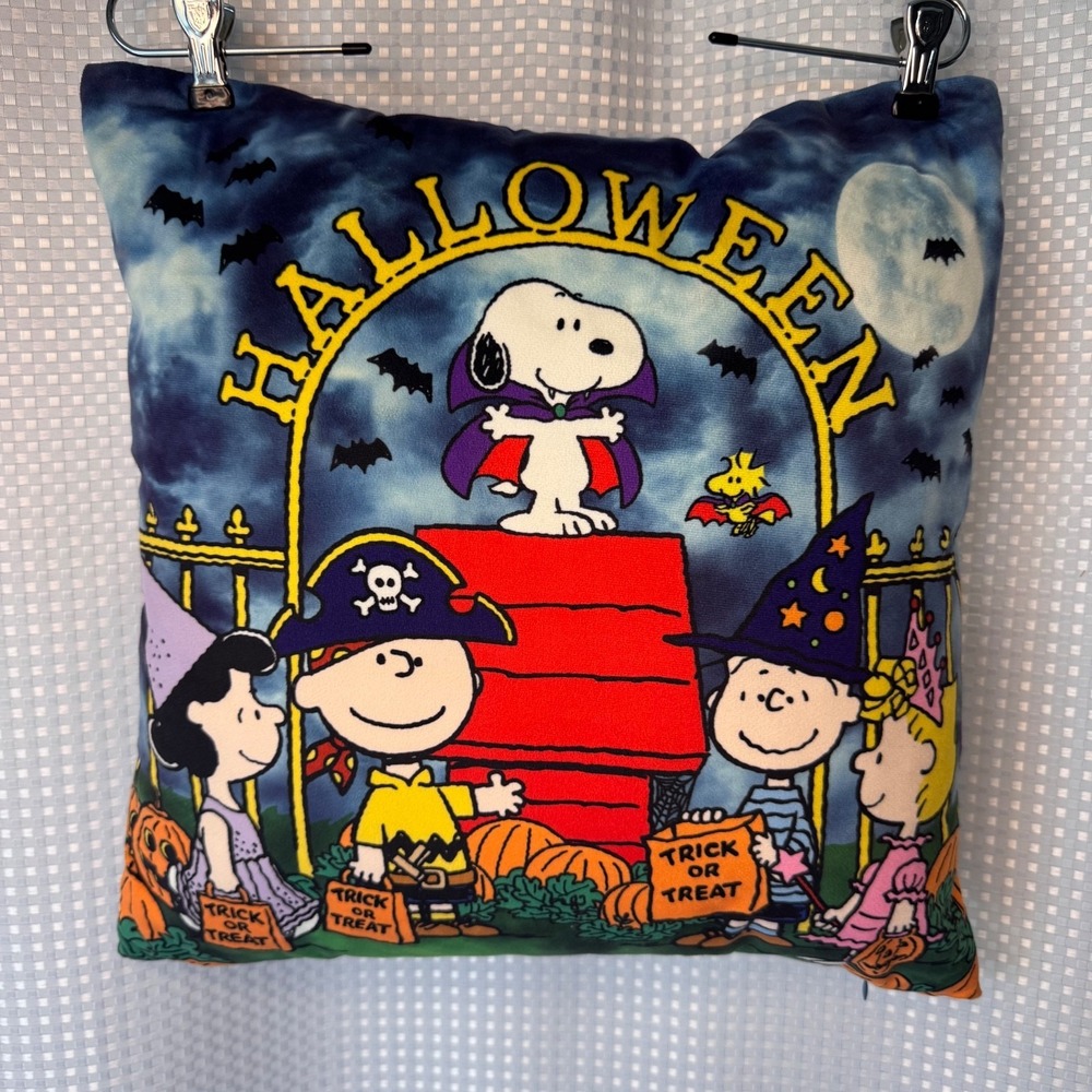 Peanuts Halloween Light Up Decorative Pillow Trick or Treat Throw Pillow